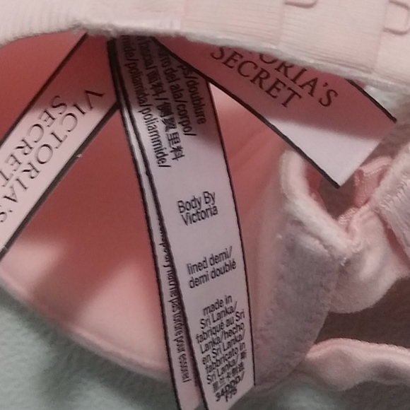 NWT Victoria Secret - Picture 4 of 5